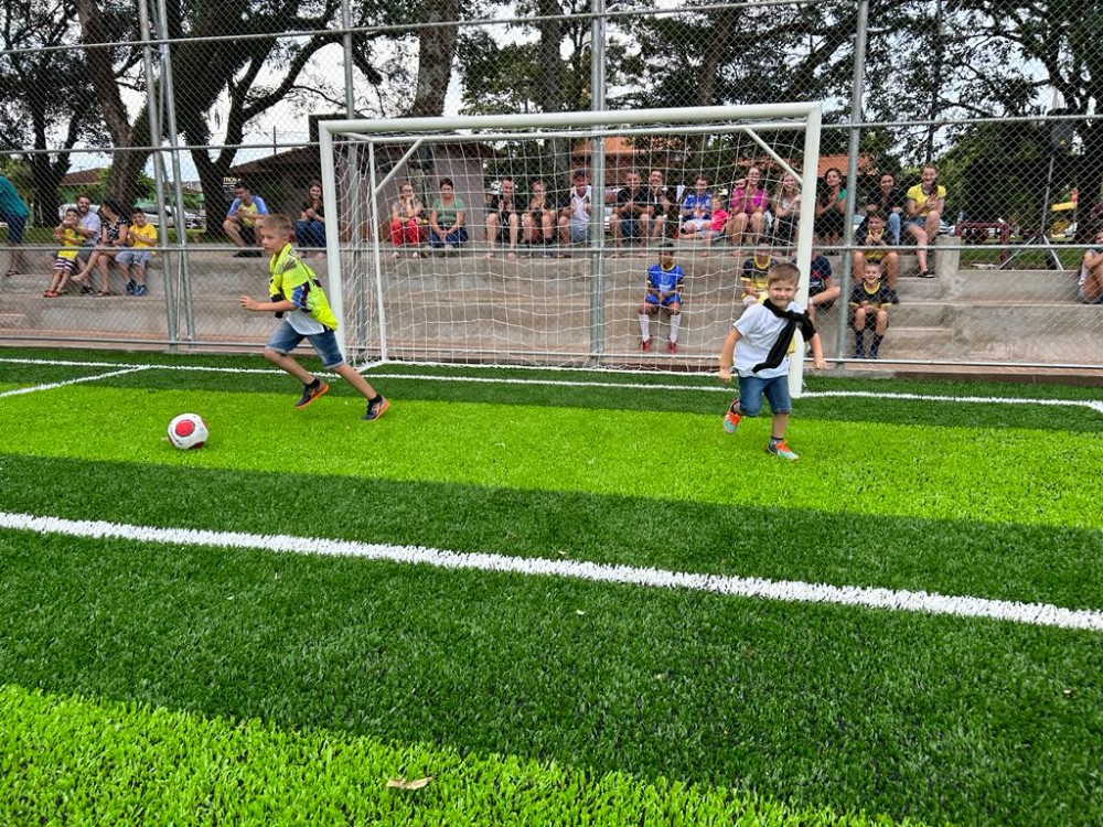 Nova legislação permite retorno às práticas esportivas em quadras de  futebol society em Navegantes