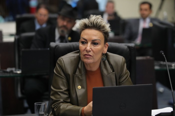 As deputadas Maria Victoria (PP) e Clora Pinheiro (PSD) assinam a proposição. / Créditos: Valdir Amaral/Alep